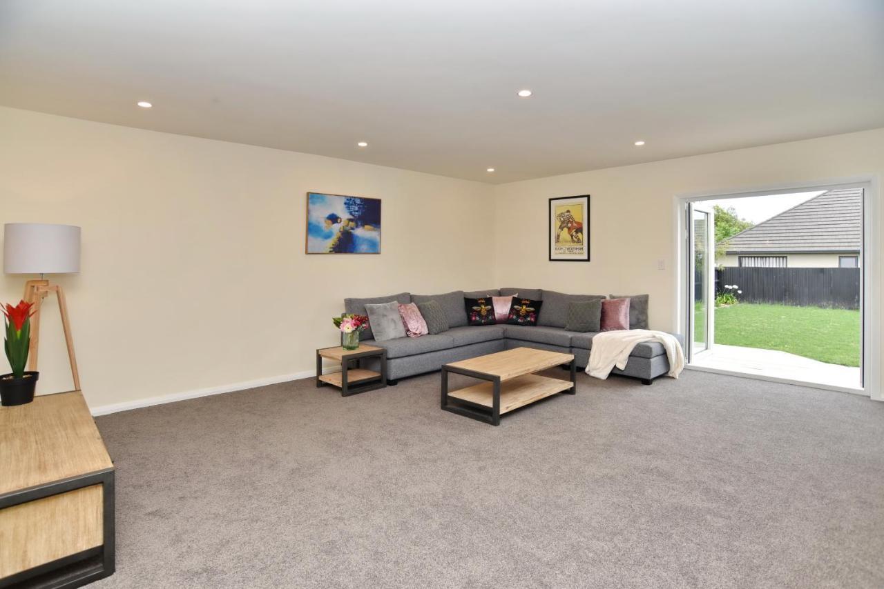Weston Villa - Spacious & Family Friendly - Bookahome Christchurch Exterior photo