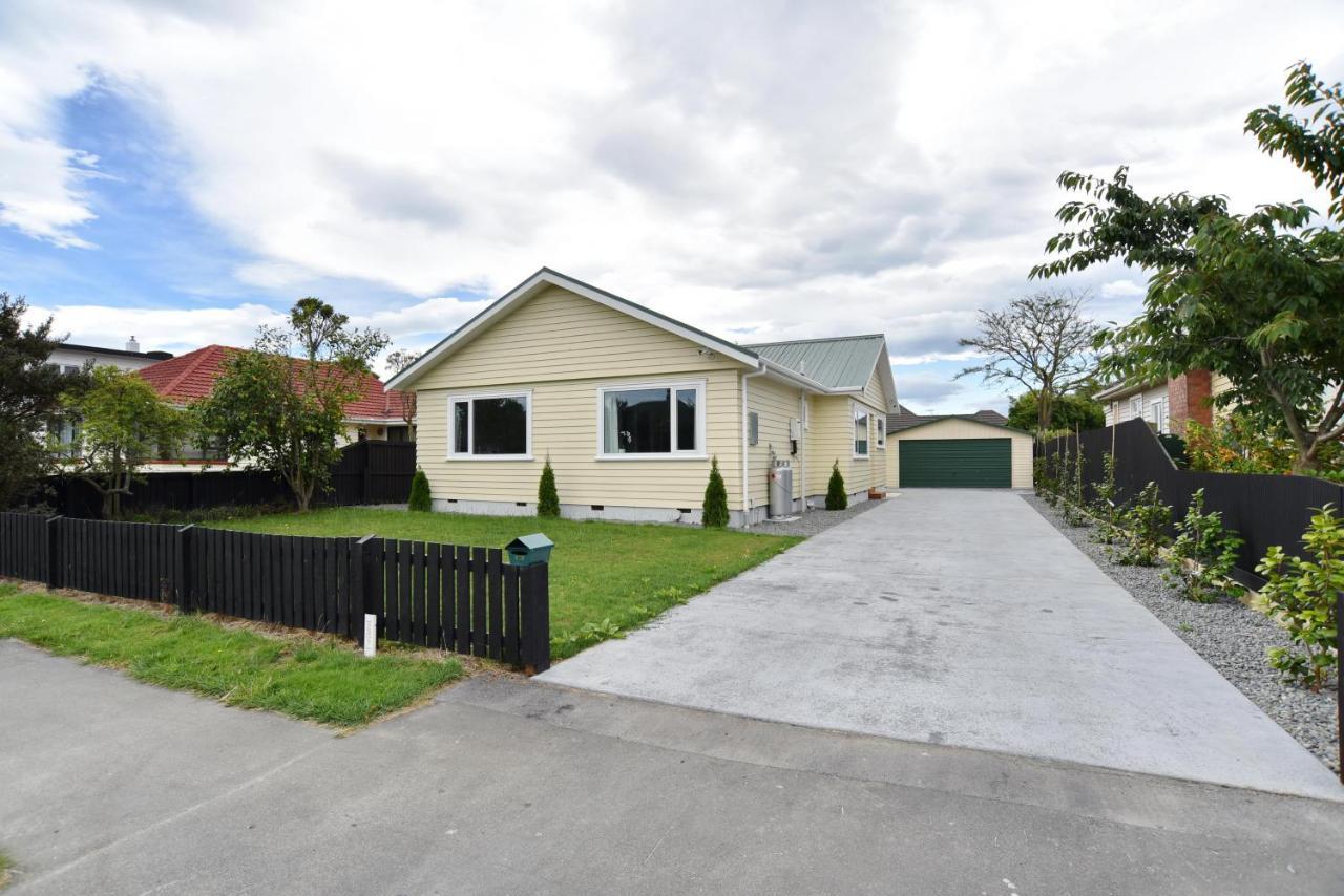 Weston Villa - Spacious & Family Friendly - Bookahome Christchurch Exterior photo