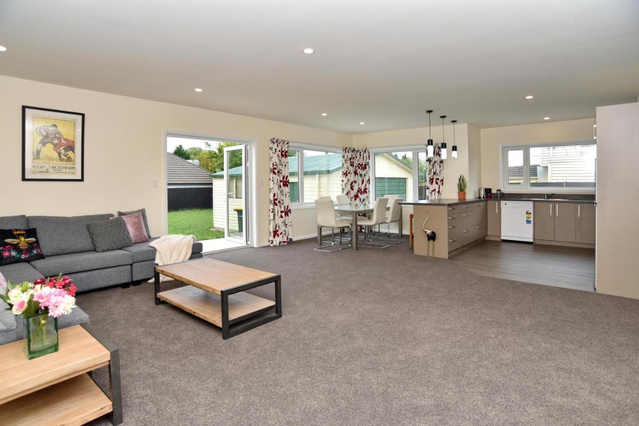 Weston Villa - Spacious & Family Friendly - Bookahome Christchurch Exterior photo